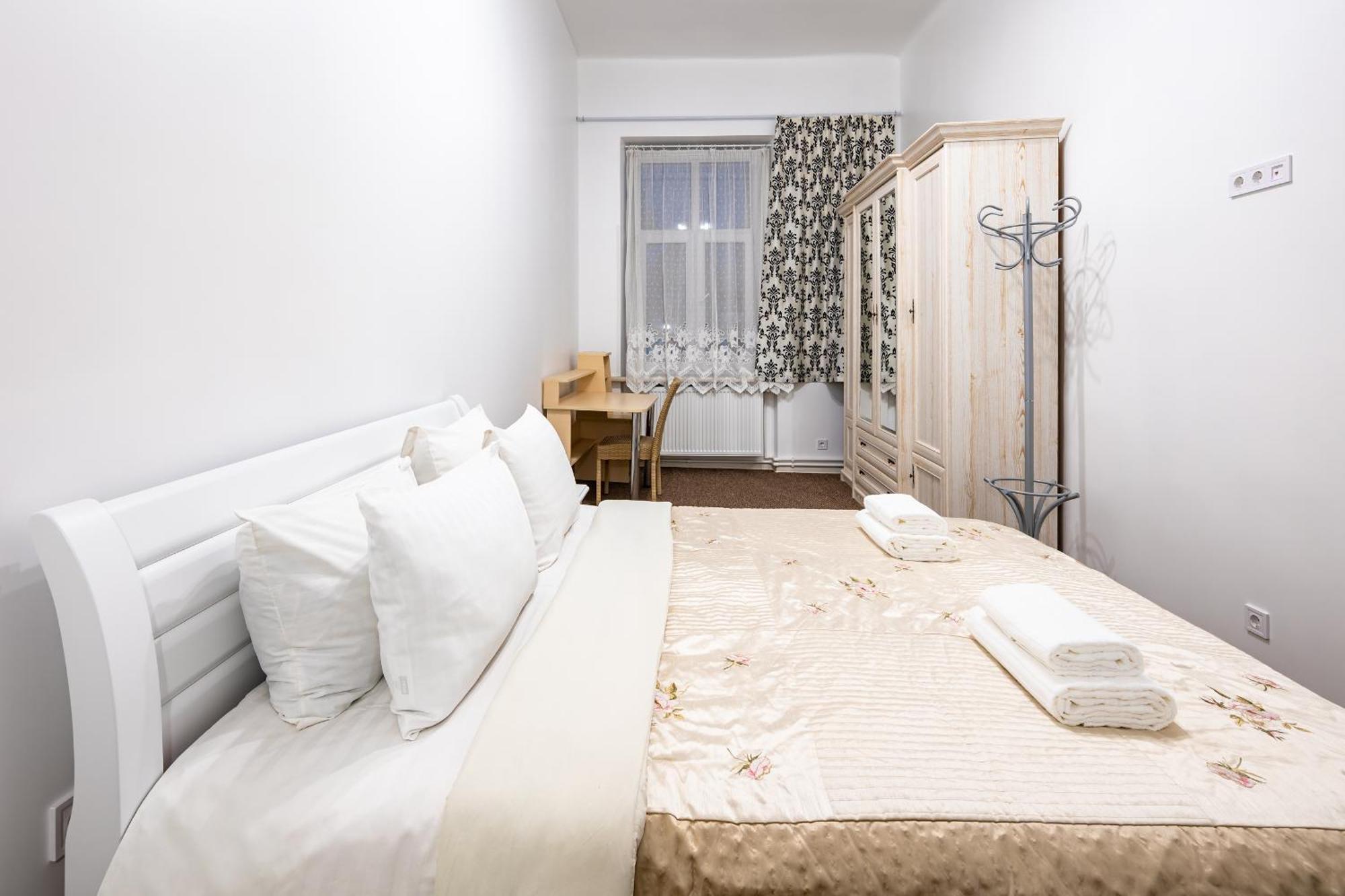 Designer Apartment! The Center! Валова 29 Львів Екстер'єр фото